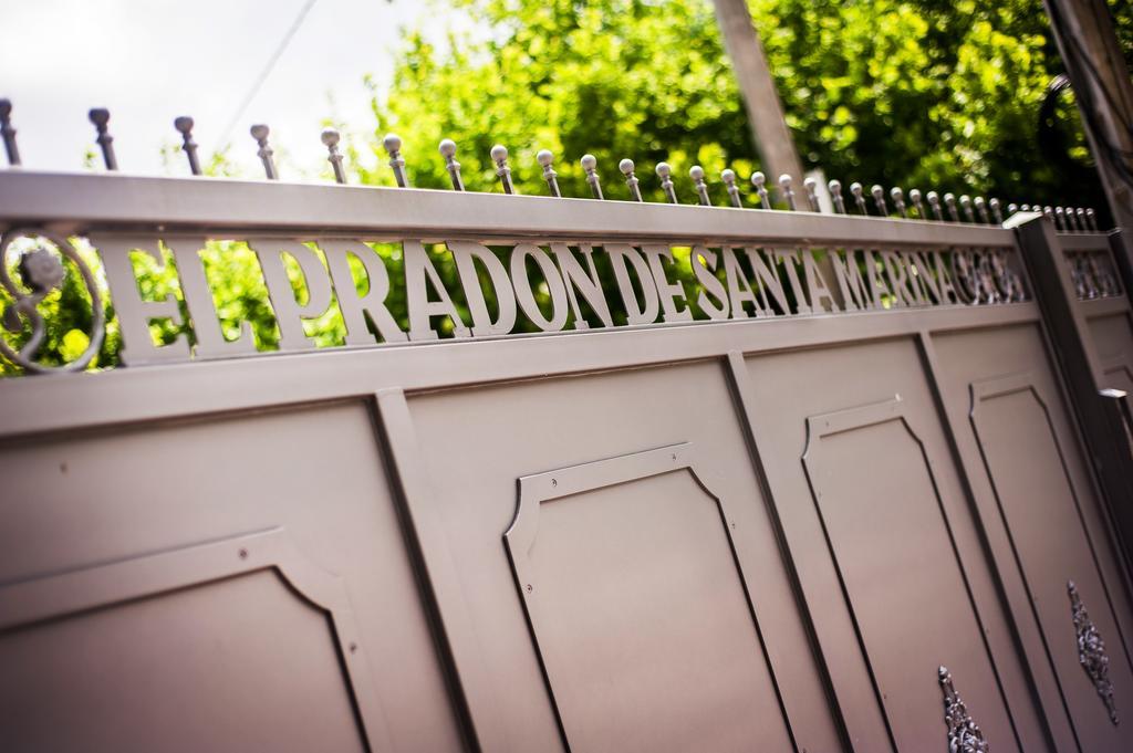Apartamentos El Pradon De Santa Marina Parres de Llanes Luaran gambar