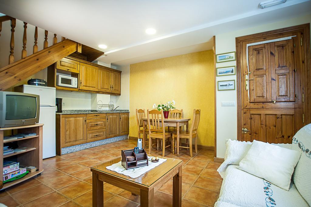 Apartamentos El Pradon De Santa Marina Parres de Llanes Bilik gambar