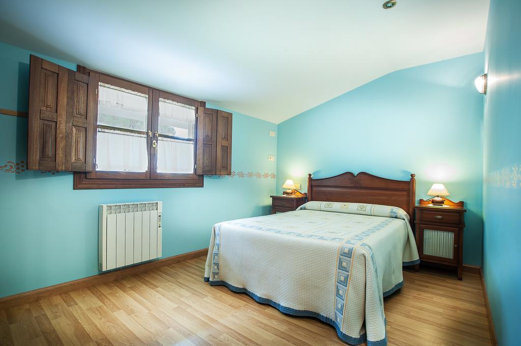 Apartamentos El Pradon De Santa Marina Parres de Llanes Bilik gambar