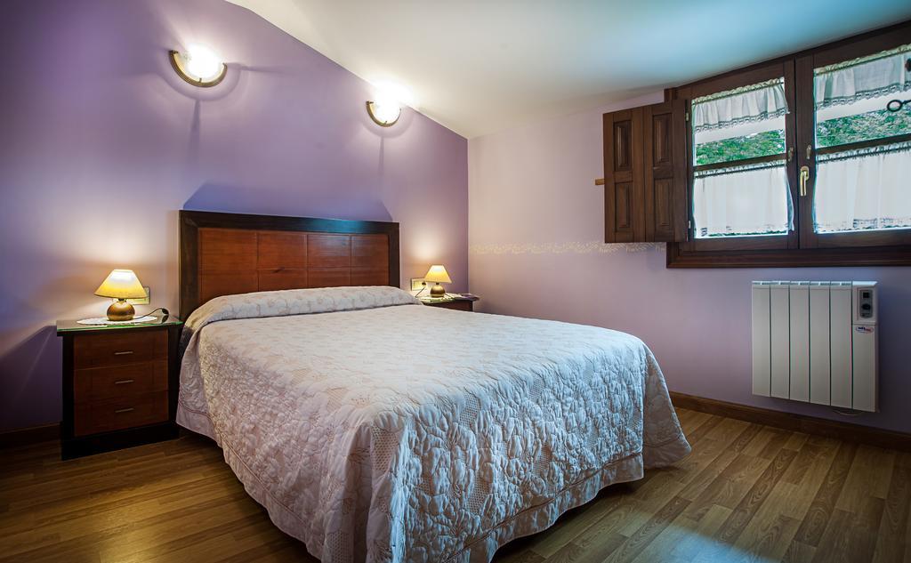 Apartamentos El Pradon De Santa Marina Parres de Llanes Bilik gambar