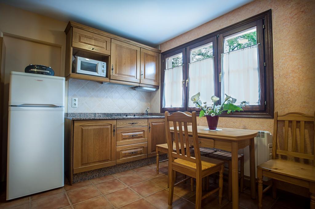 Apartamentos El Pradon De Santa Marina Parres de Llanes Bilik gambar