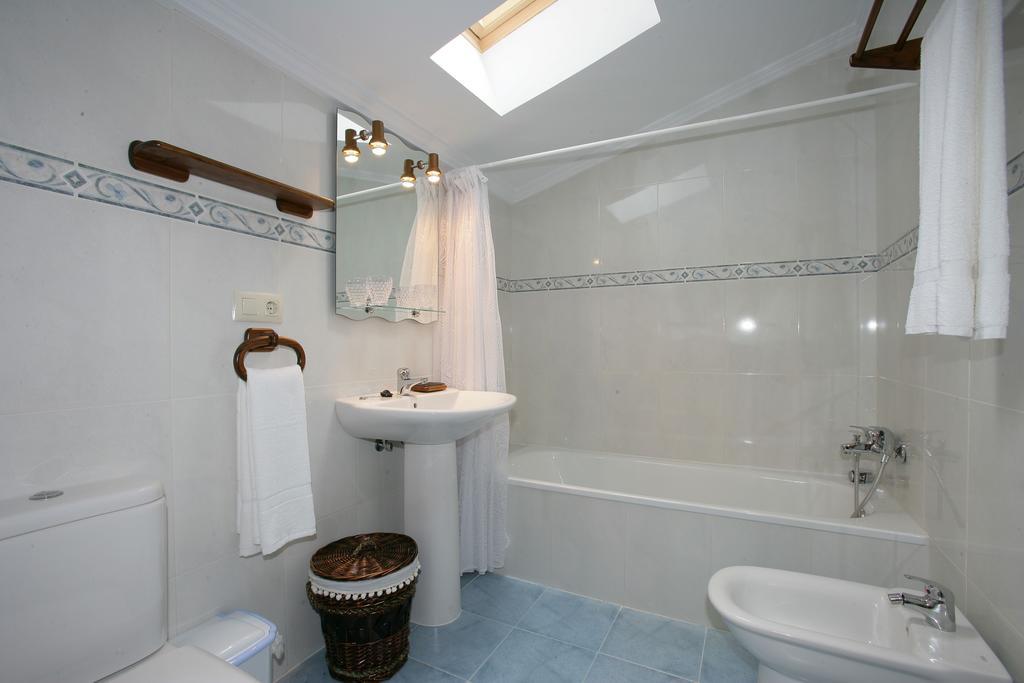 Apartamentos El Pradon De Santa Marina Parres de Llanes Bilik gambar